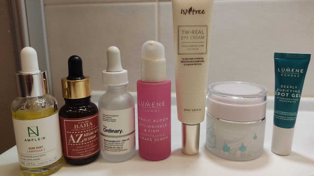 Lumene Lumo Nordic Bloom Anti-Wrinkle & Firm Moisturizing V-Shape Serum review photo by JulieG