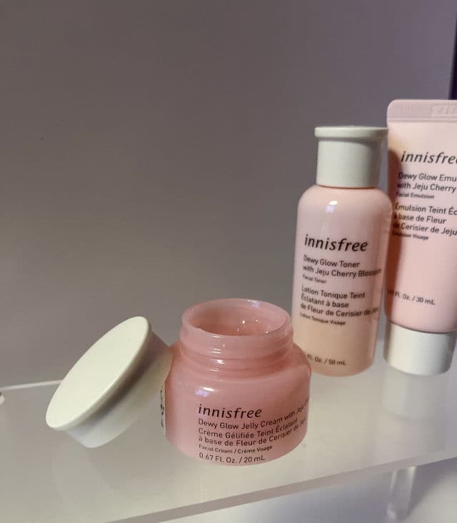 Jeju Cherry Blossom Dewy Glow Jelly Cream product review