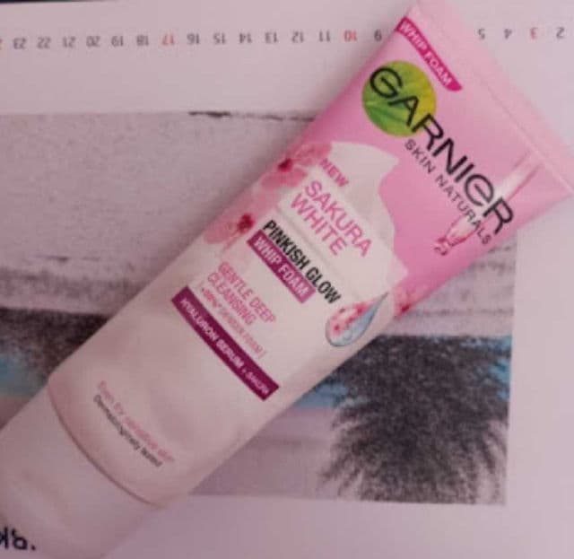 Garnier Sakura White Pinkish Glow Whip Foam review photo by Leefella
