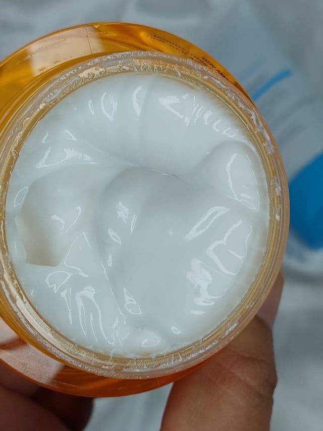 Skinn Cosmetics Divine Elixir Luminous Facial Cream review photo by theskinnation