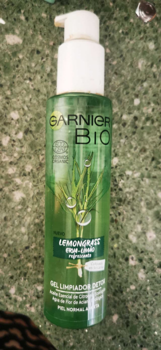 Garnier Bio Face Lemongrass Detox Cleansing Gel review photo by roxyrox