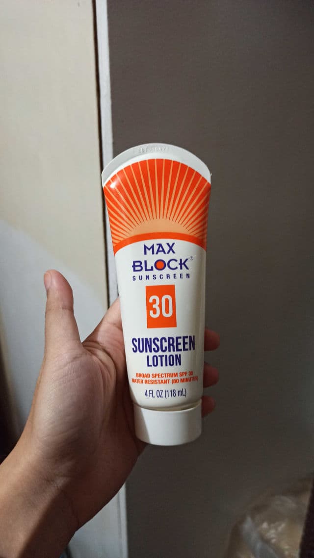 Max Block SPF 30 Sport Sunscreen Lotion  review photo by Tanniebear