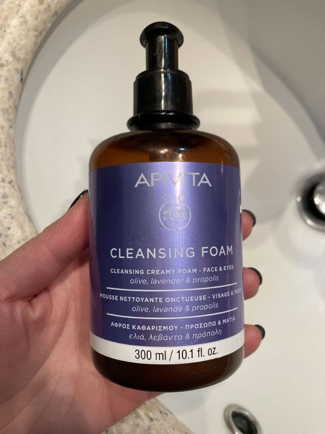 Apivita Cleansing Foam Face & Eyes with Olive & Lavender review photo by Mimika89