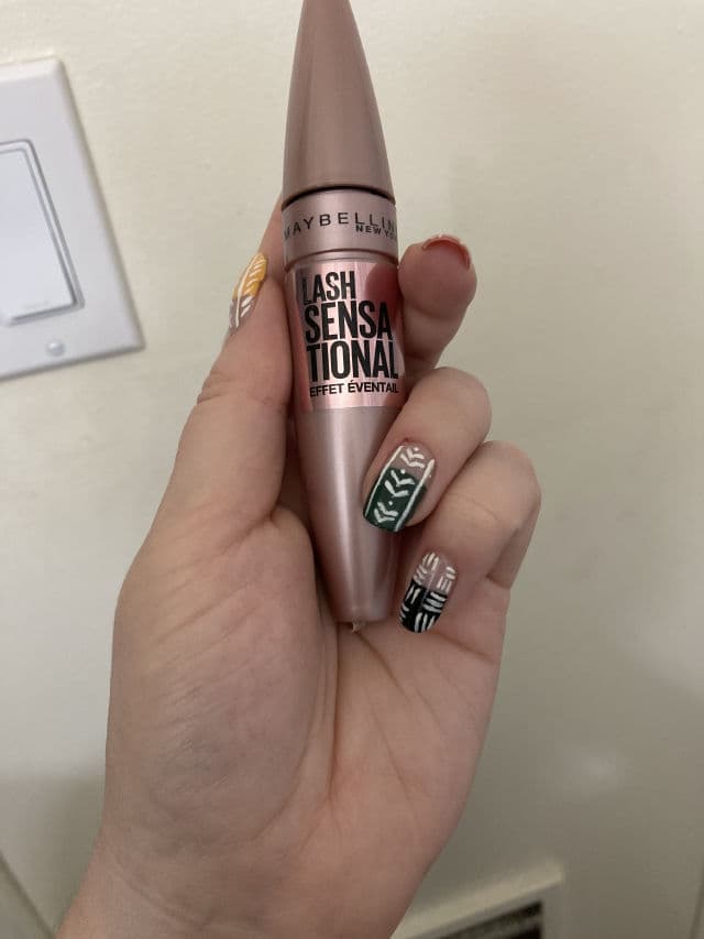 Maybelline Lash Sensational Full Fan Effect Mascara review photo by simplysavvystudent