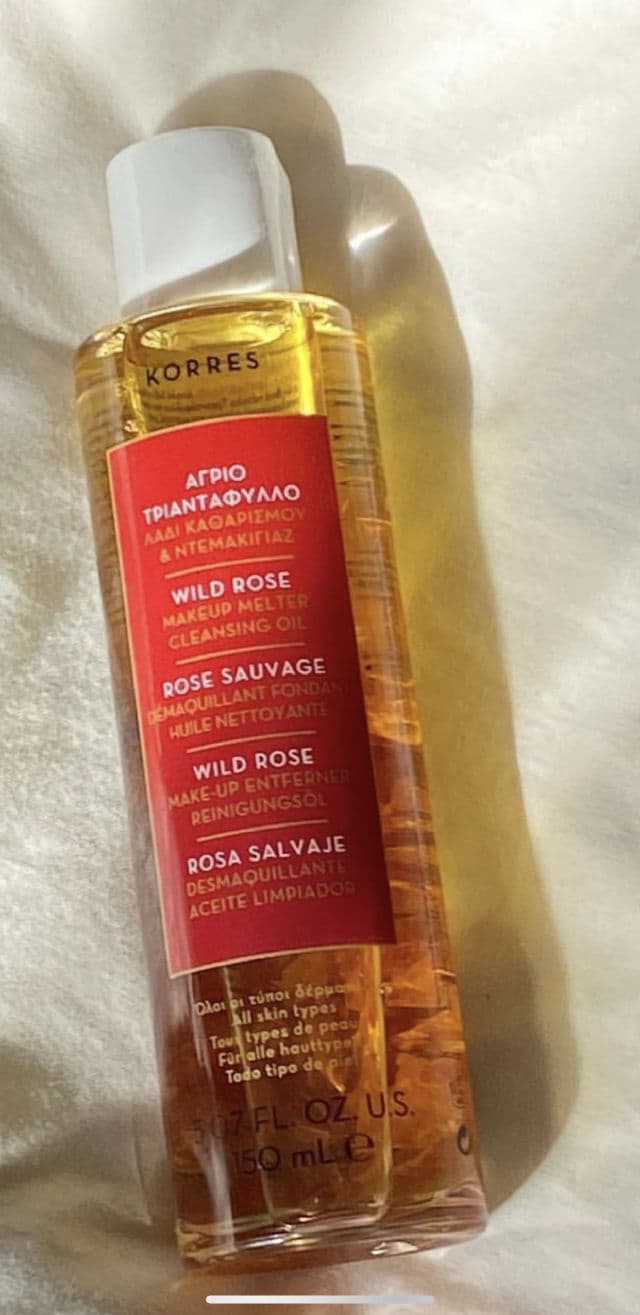 Korres Wild Rose Makeup Melter Cleansing Oil review photo by Dewologyyy