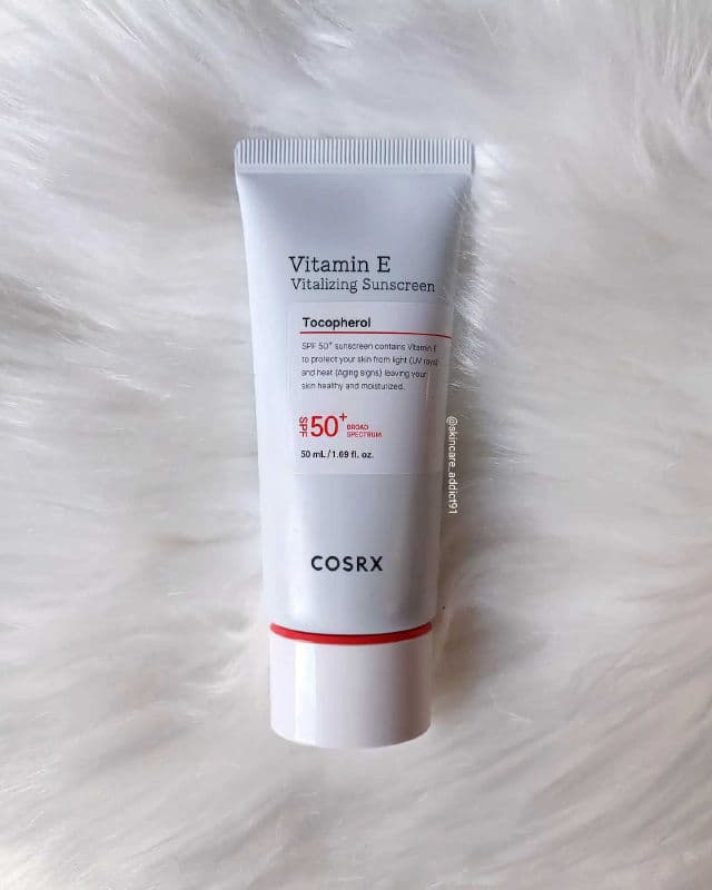 COSRX Vitamin E Vitalizing Sunscreen SPF50+ review photo by buba991
