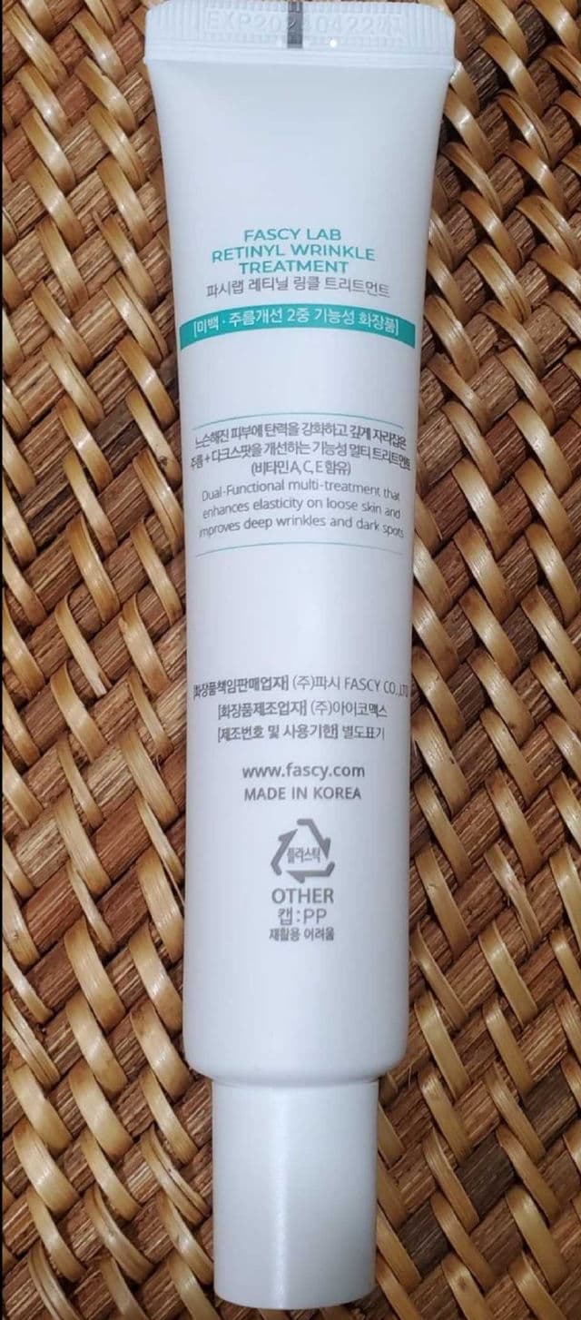FASCY Lab Retinyl Wrinkle Treatment review photo by Simplyhuman290