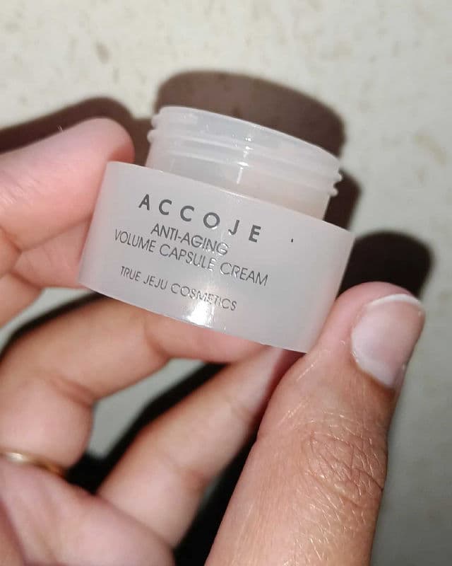 Accoje Anti Aging Volume Capsule Cream review photo by Aditi27