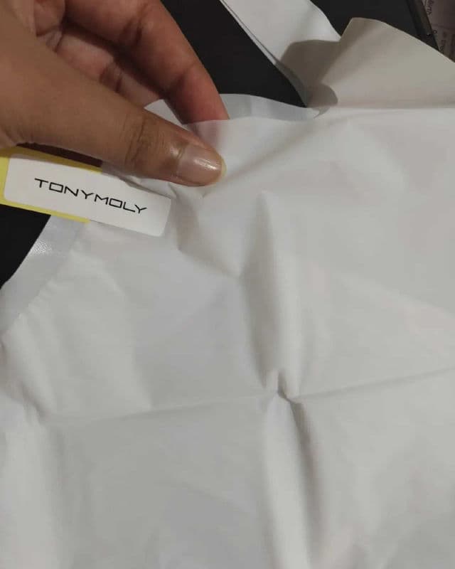 TONYMOLY Shiny Foot Super Peeling Liquid review photo by skincarediaries24