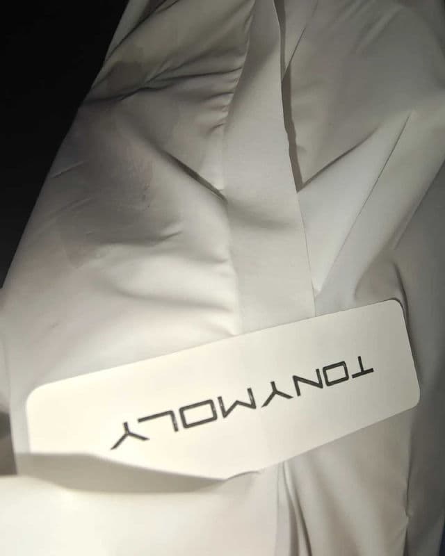 TONYMOLY Shiny Foot Super Peeling Liquid review photo by skincarediaries24