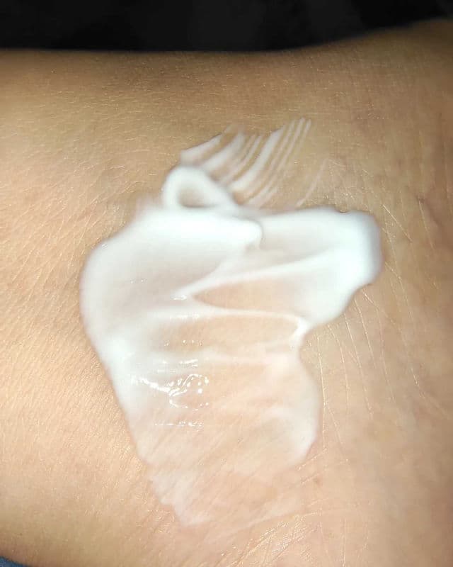 TONYMOLY Shiny Foot Super Peeling Liquid review photo by skincarediaries24