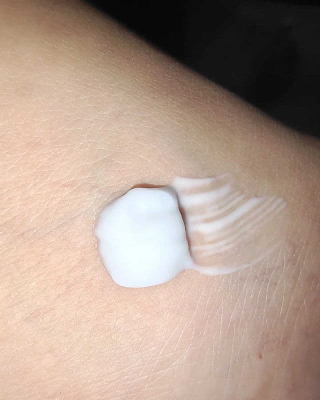 TONYMOLY Shiny Foot Super Peeling Liquid review photo by skincarediaries24