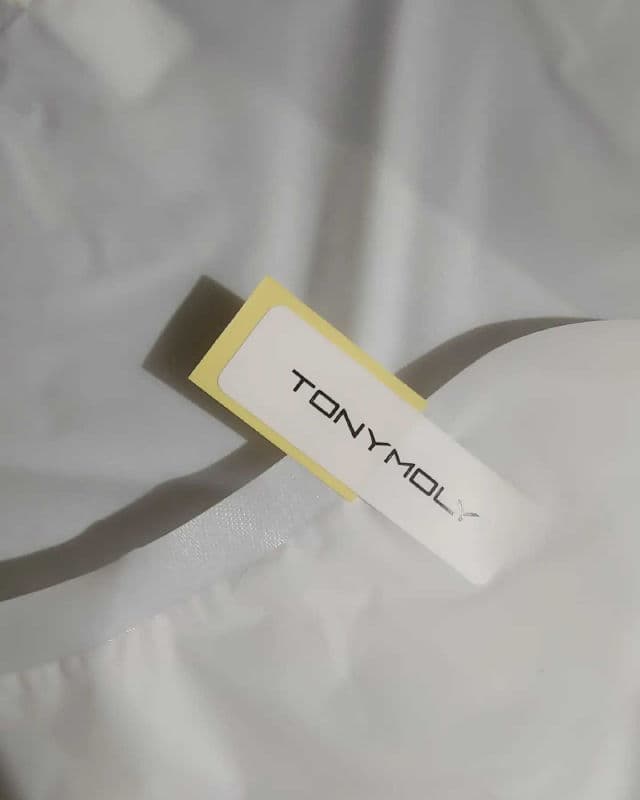 TONYMOLY Shiny Foot Super Peeling Liquid review photo by skincarediaries24