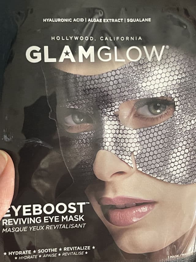 GlamGlow Eyeboost™ Reviving Eye Mask  review photo by Carabear