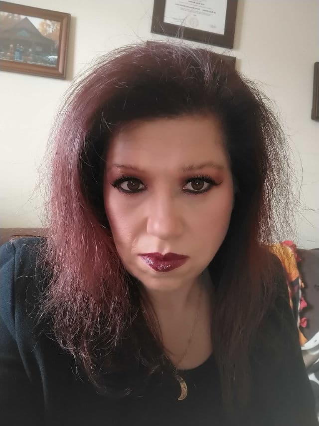 Too Faced Born This Way Eyeshadow Palette - The Natural Nudes review photo by BurgundySpider