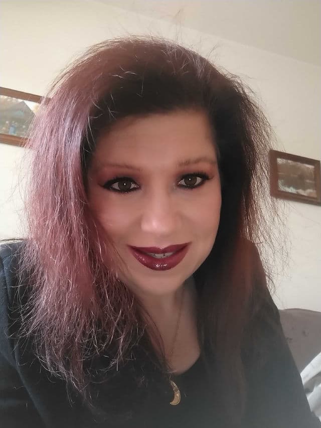 Too Faced Born This Way Eyeshadow Palette - The Natural Nudes review photo by BurgundySpider