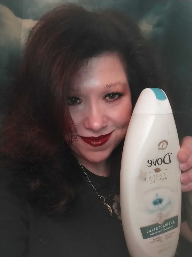 Dove Care & Protect Antibacterial Body Wash review photo by BurgundySpider