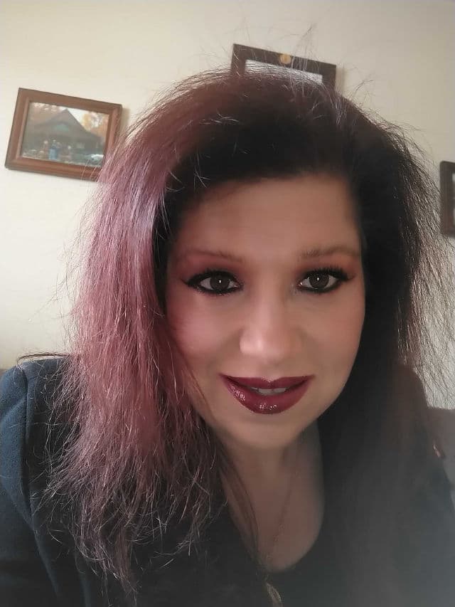 Too Faced Born This Way Eyeshadow Palette - The Natural Nudes review photo by BurgundySpider