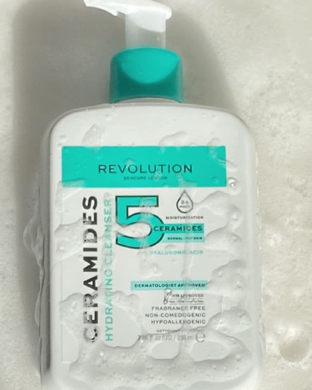 Revolution Beauty Ceramides Hydrating Cleanser review photo by Skincareandlena