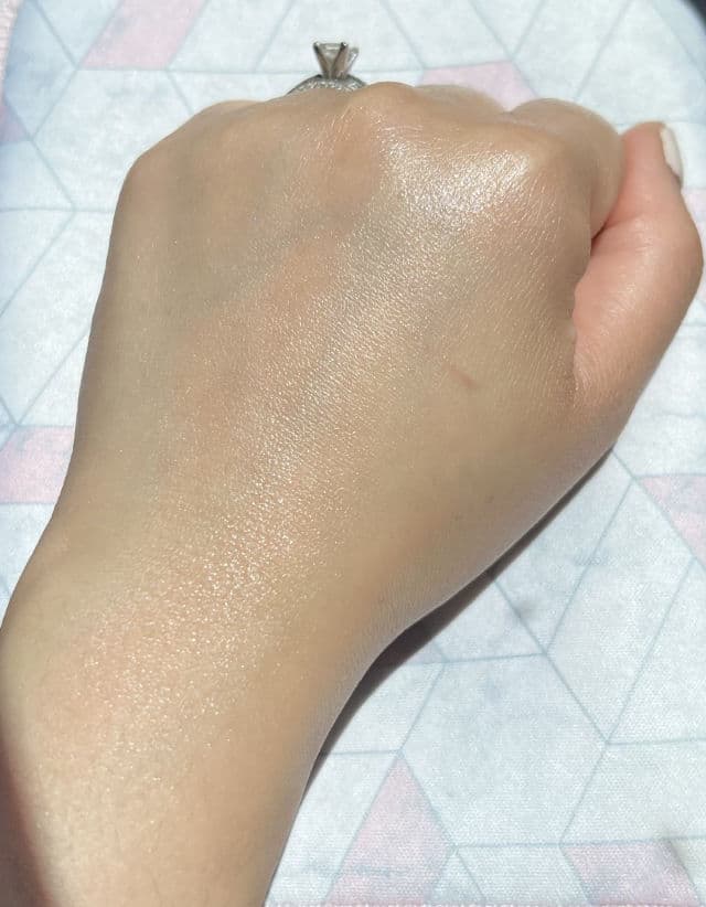 THANK YOU FARMER Sun Project Shimmer Sun Essence SPF30 PA++ review photo by PoshLife