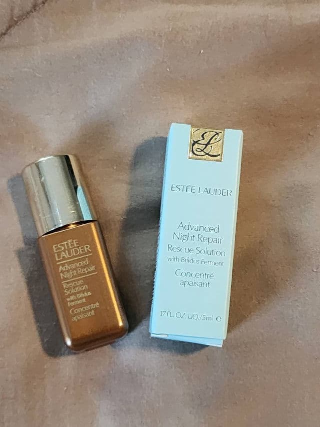 Estee Lauder Advanced Night Repair Rescue Solution review photo by Kristincpw0