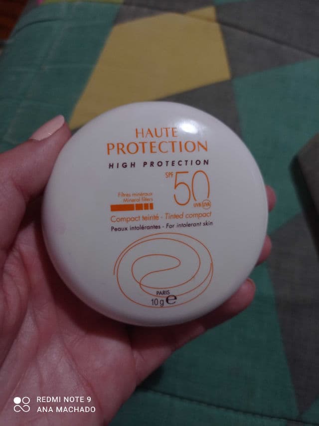 Avene Mineral High Protection Tinted Compact SPF 50 – Beige review photo by anamargaridamachado