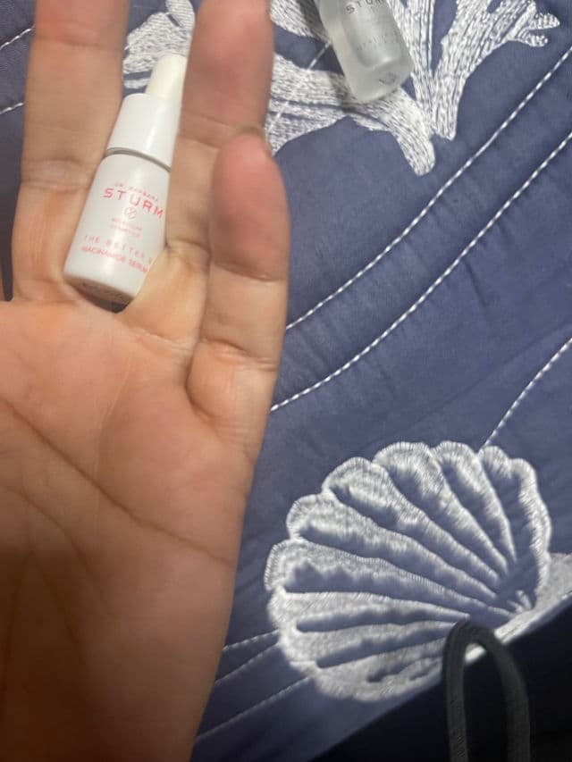 Dr. Barbara Sturm The Better B Niacinamide Serum review photo by Jahquis27