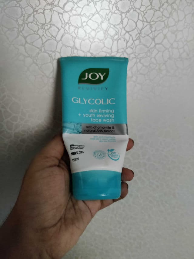 Joy Revivify Glycolic Skin Firming + Youth Reviving Face Wash review photo by bakarika