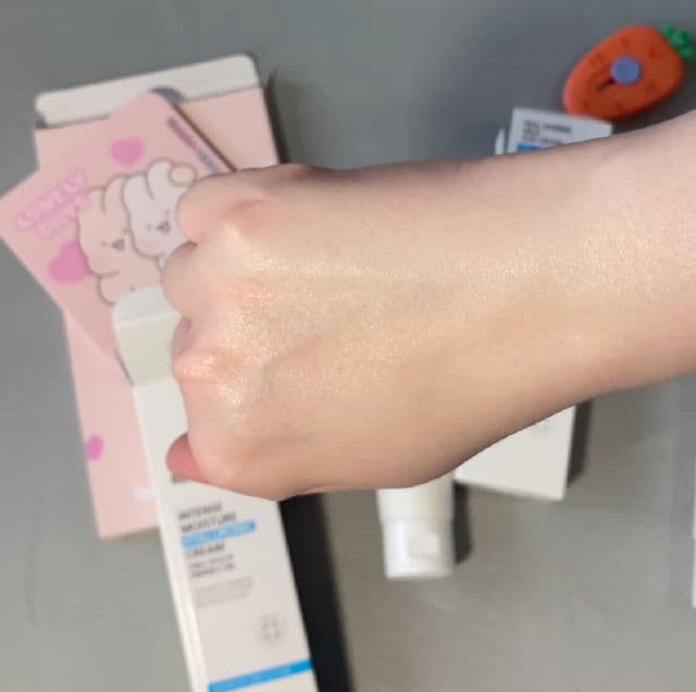 Real Barrier Mild Sun Cream SPF50+ PA++++ review photo by Malcha