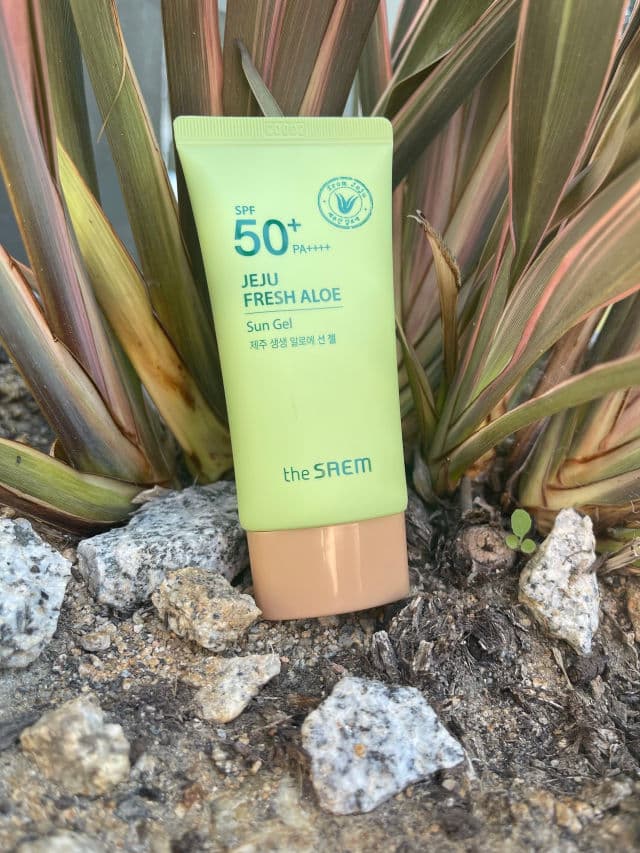 THE SAEM Jeju Fresh Aloe Sun Gel SPF50+ review photo by GossipEve