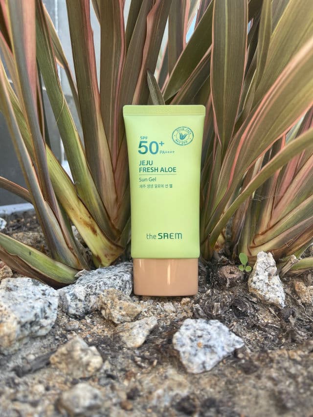 THE SAEM Jeju Fresh Aloe Sun Gel SPF50+ review photo by GossipEve