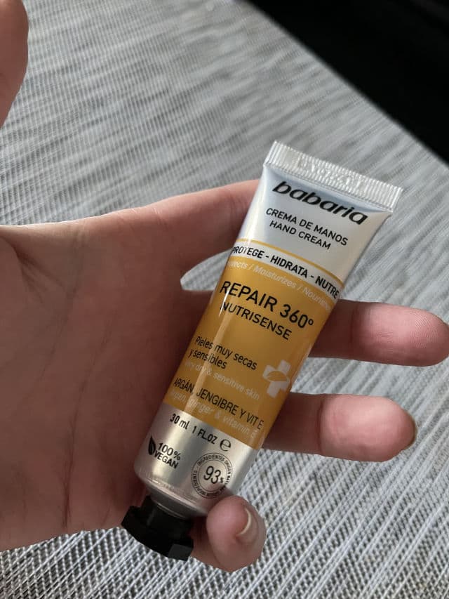 Babaria Repair 360º Hand Cream review photo by GossipEve