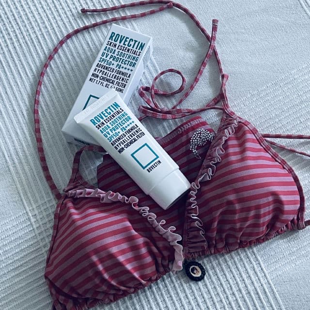 Rovectin Skin Essentials Aqua Soothing UV Protector SPF50+ PA++++ review photo by GossipEve