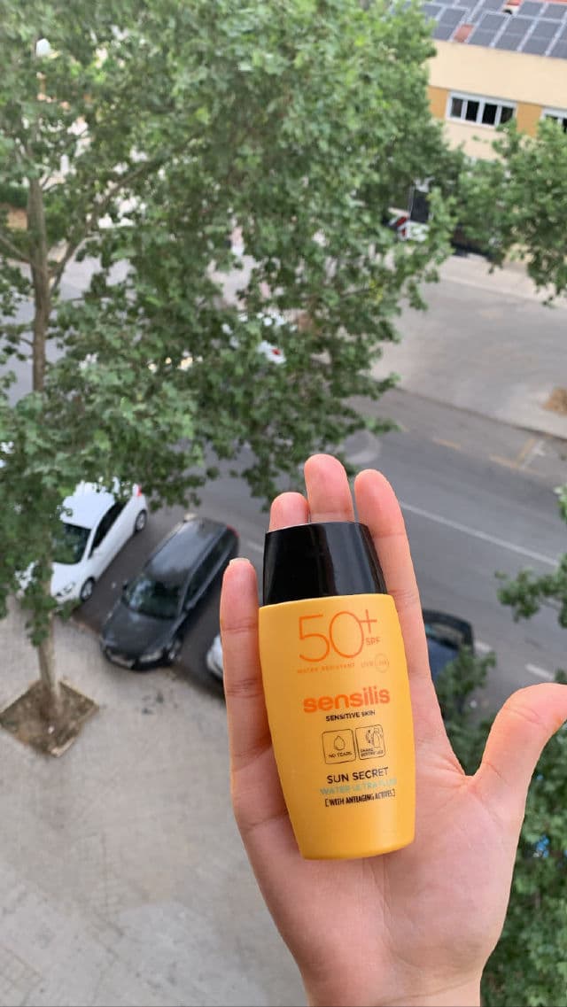 Sensilis Sun Secret Ultralight Water Fluid SPF50+  review photo by Nussa