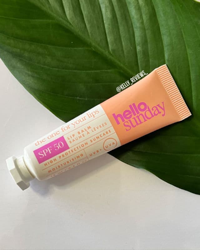 Hello Sunday The One For Your Lips review photo by Kelly Reviews