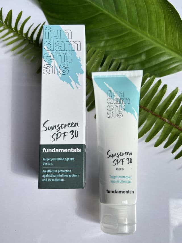 fundamentals Sunscreen SPF 30 review photo by Kelly Reviews