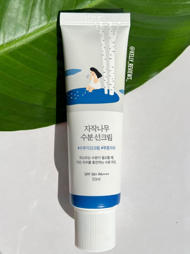 Round Lab Birch Juice Moisturizing Sun Cream SPF50+ PA++++ review photo by Kelly Reviews