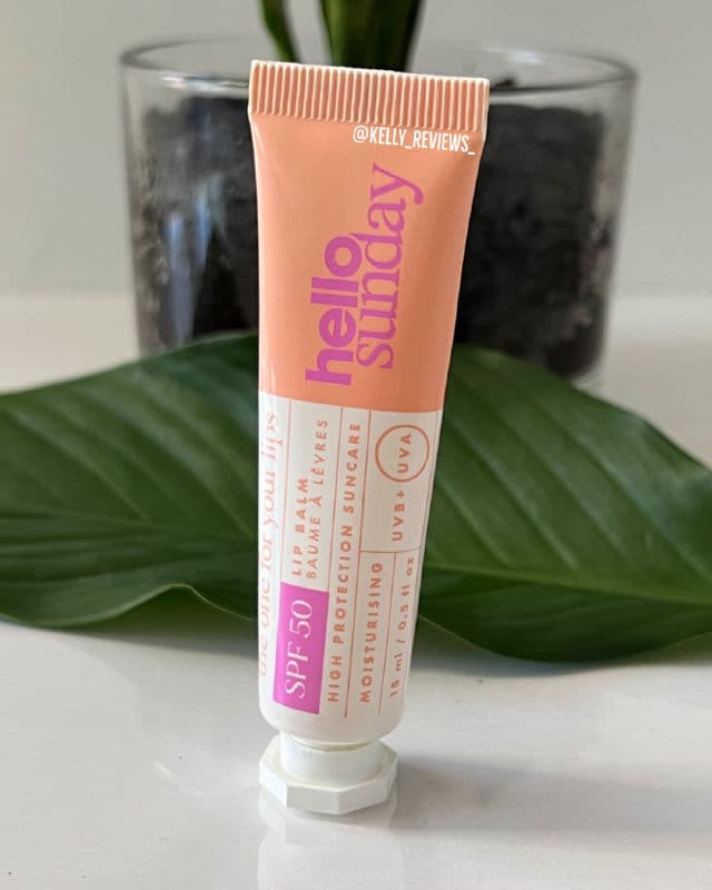 Hello Sunday The One For Your Lips review photo by Kelly Reviews