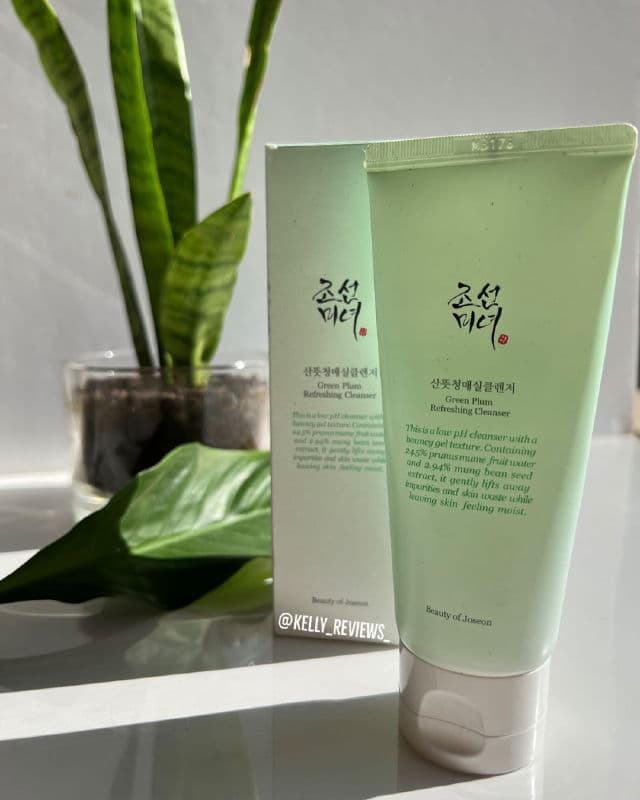 BEAUTY OF JOSEON Green Plum Refreshing Cleanser review photo by Kelly Reviews
