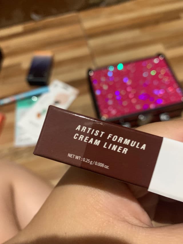 colorgram Artist Formula Cream Liner review photo by desyamelia