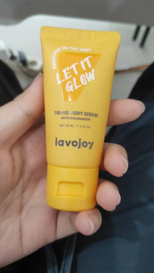 Lavojoy Let It Glow Summertrain Tri-Oil Body Serum review photo by juliani