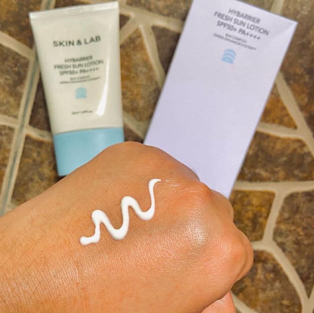 SKIN&LAB Hybarrier Fresh Sun Lotion SPF50+ PA++++ review photo by cornycor