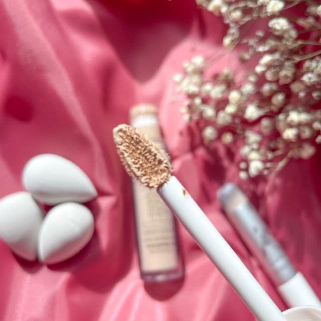 Catrice 001 Neutral Swan review photo by Iriatopsecret