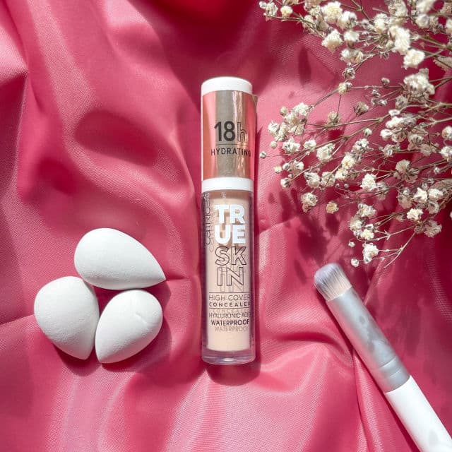 Catrice 001 Neutral Swan review photo by Iriatopsecret