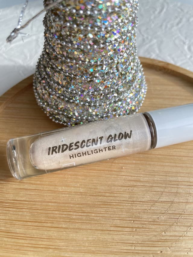 Freshly Cosmetics Iridescent Glow Highlighter review photo by Iriatopsecret