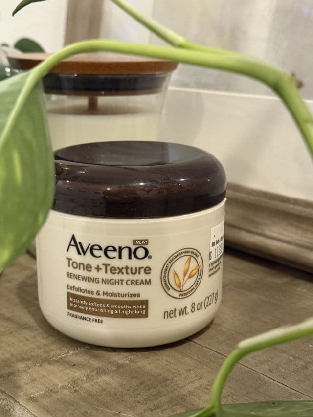 Aveeno Tone + Texture Gentle Renewing Night Cream review photo by jenni5