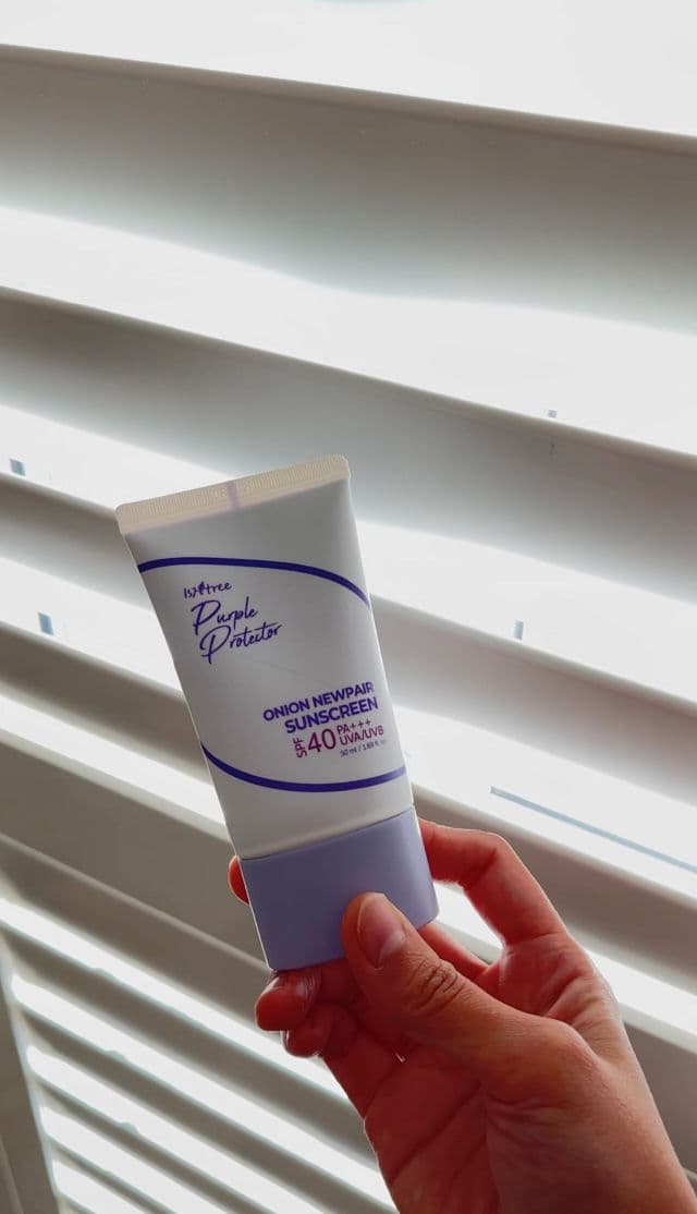 ISNTREE Onion Newpair Suncreen SPF40 PA+++ review photo by misscharlot