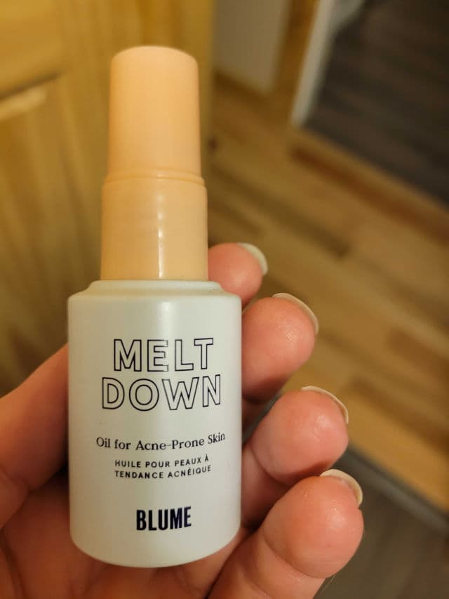 Blume Meltdown Acne Oil review photo by hdc