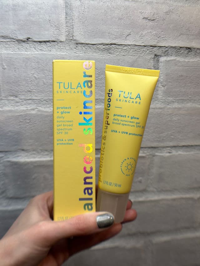 TULA Skincare Protect + Glow Daily Sunscreen Gel Broad Spectrum SPF 30 review photo by Sarahinfluencesyou
