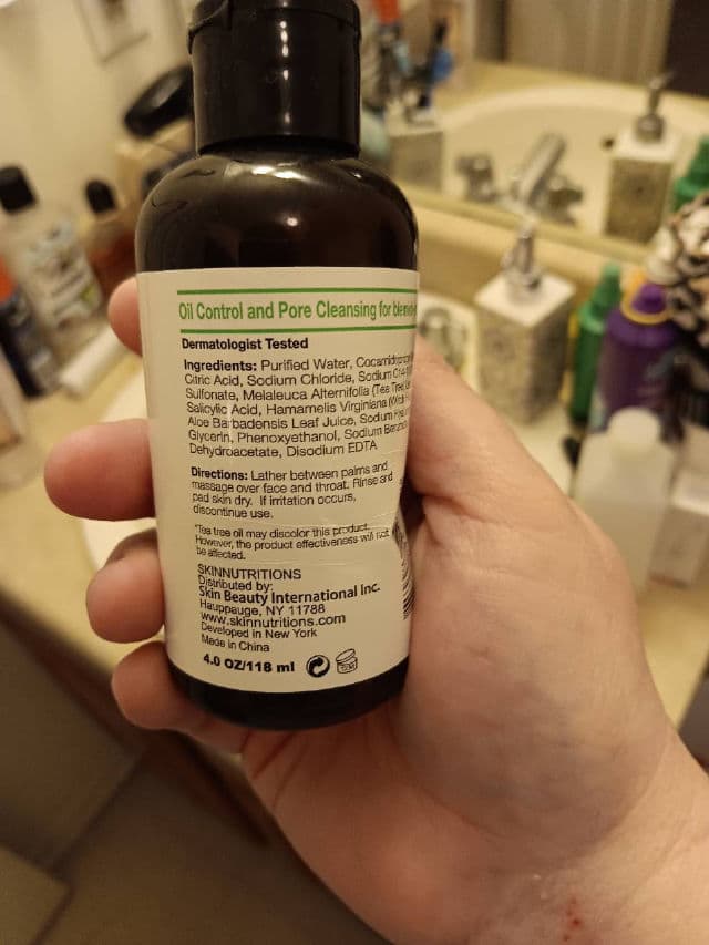 Skin Nutrition Botanicals Tea Tree Oil + Salicylic Acid Balancing Face Wash review photo by Contina